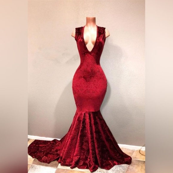 red velvet mermaid dress